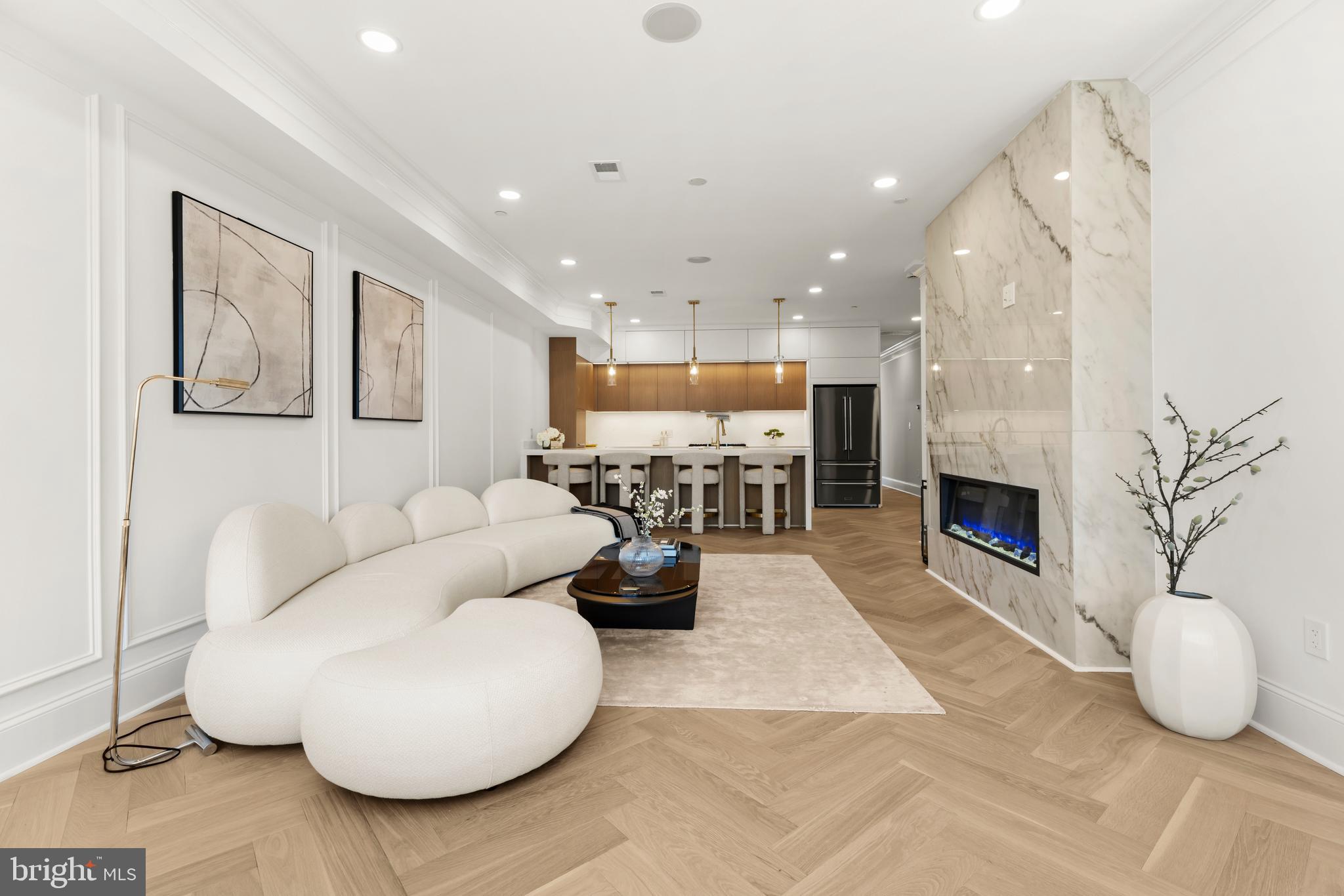 733 EUCLID STREET NW 301