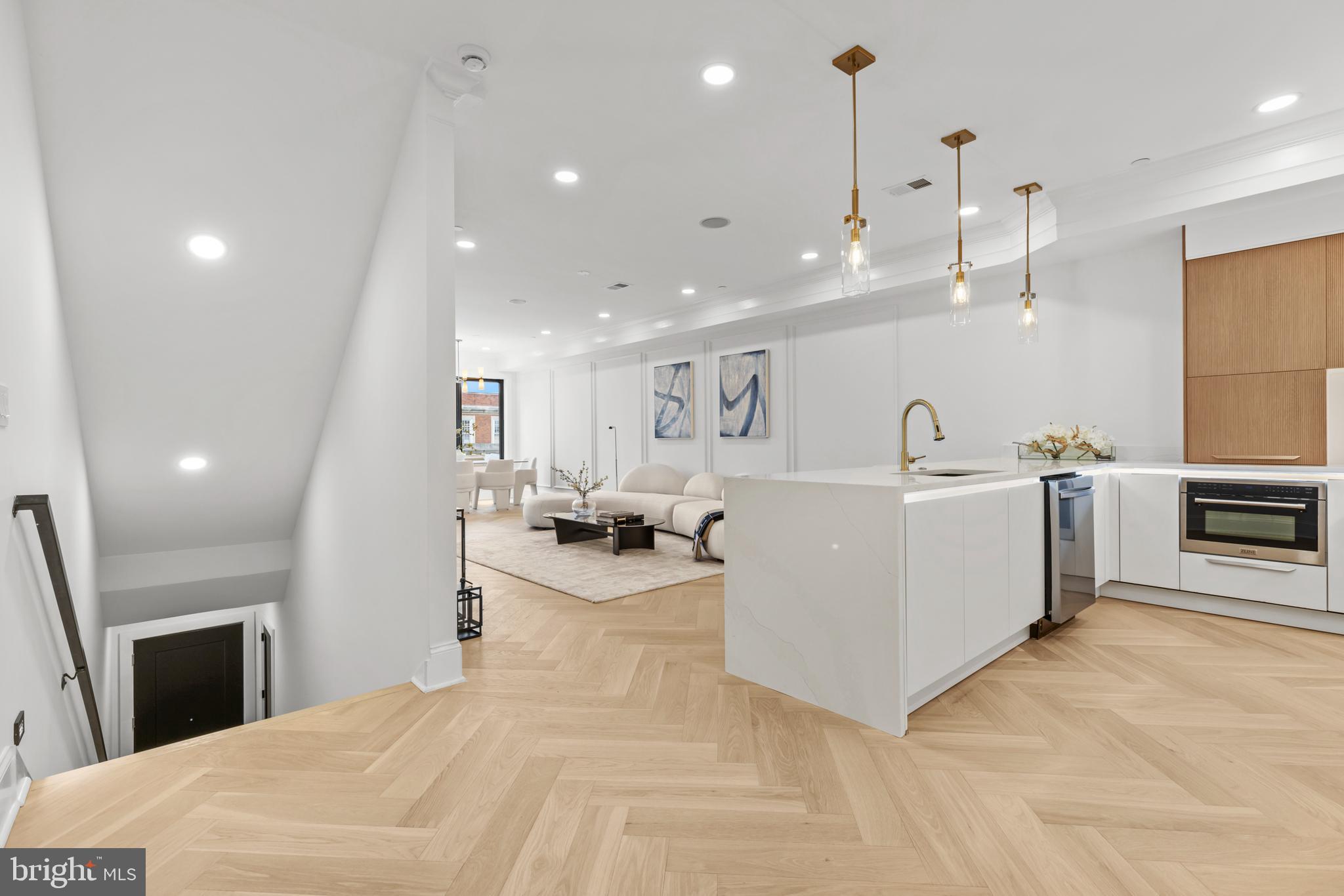 733 EUCLID STREET NW 301