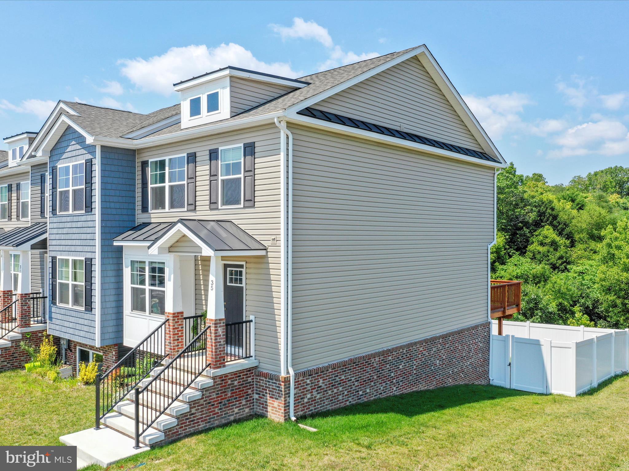 HERITAGE HILLS - Residential