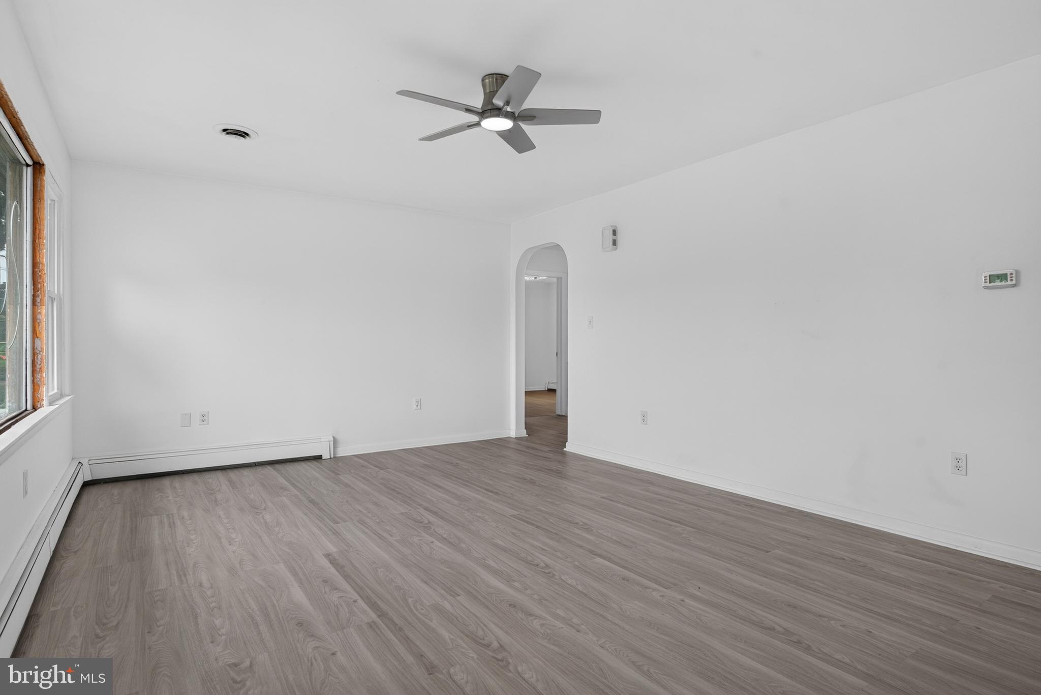 385 MANOR ROAD