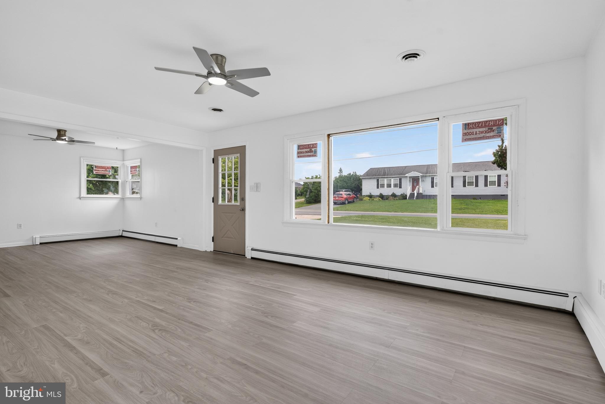 385 MANOR ROAD