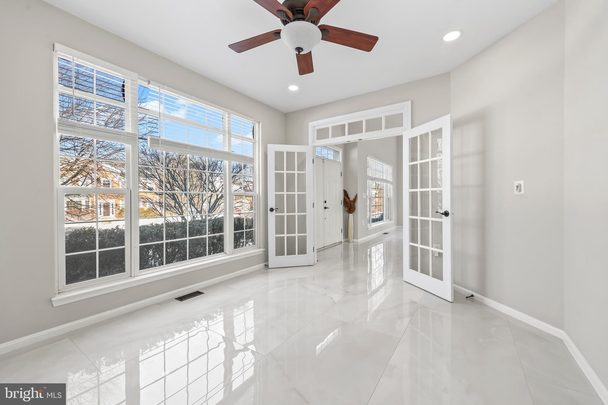 POTOMAC STATION - Residential