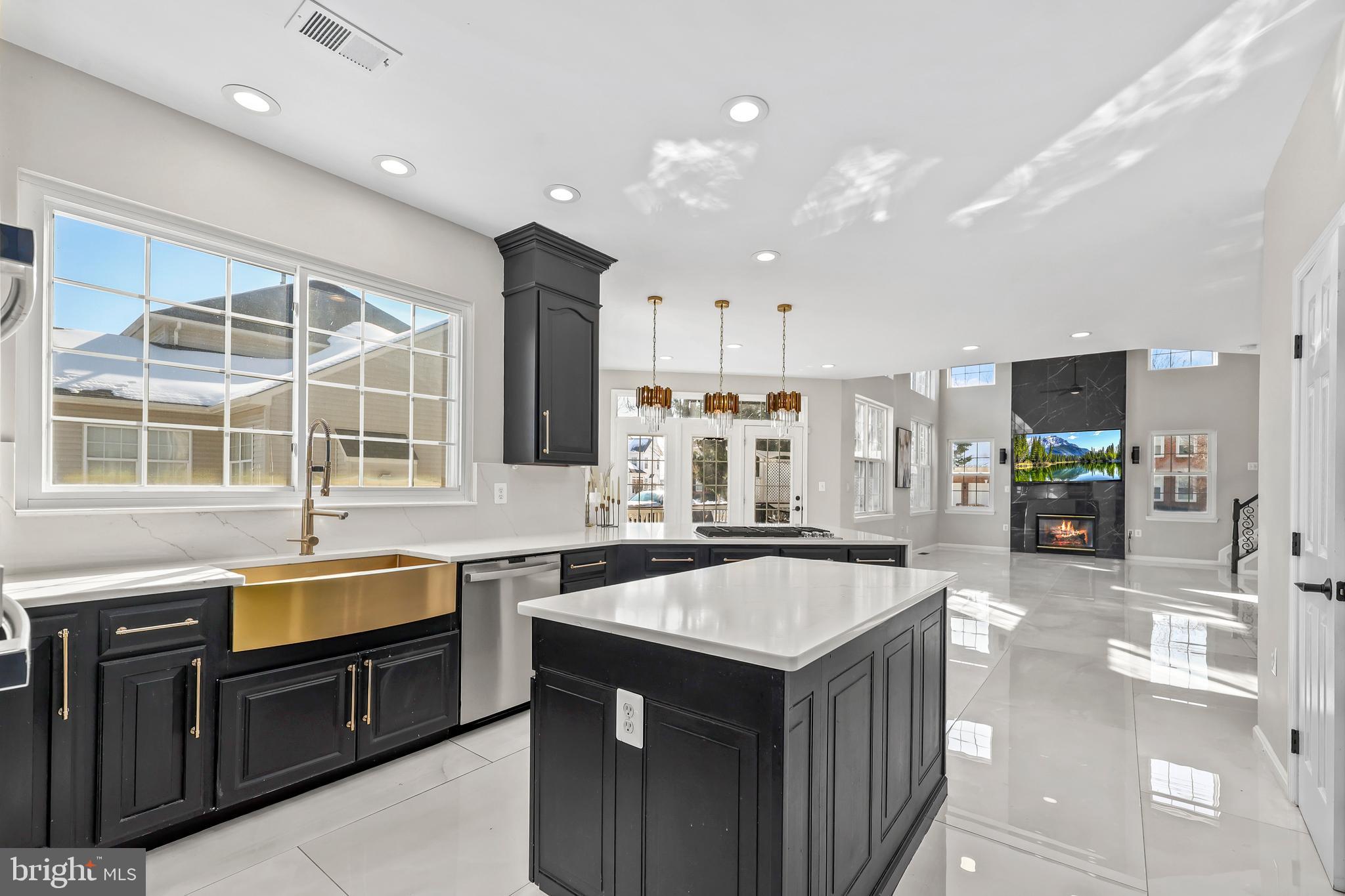 POTOMAC STATION - Residential