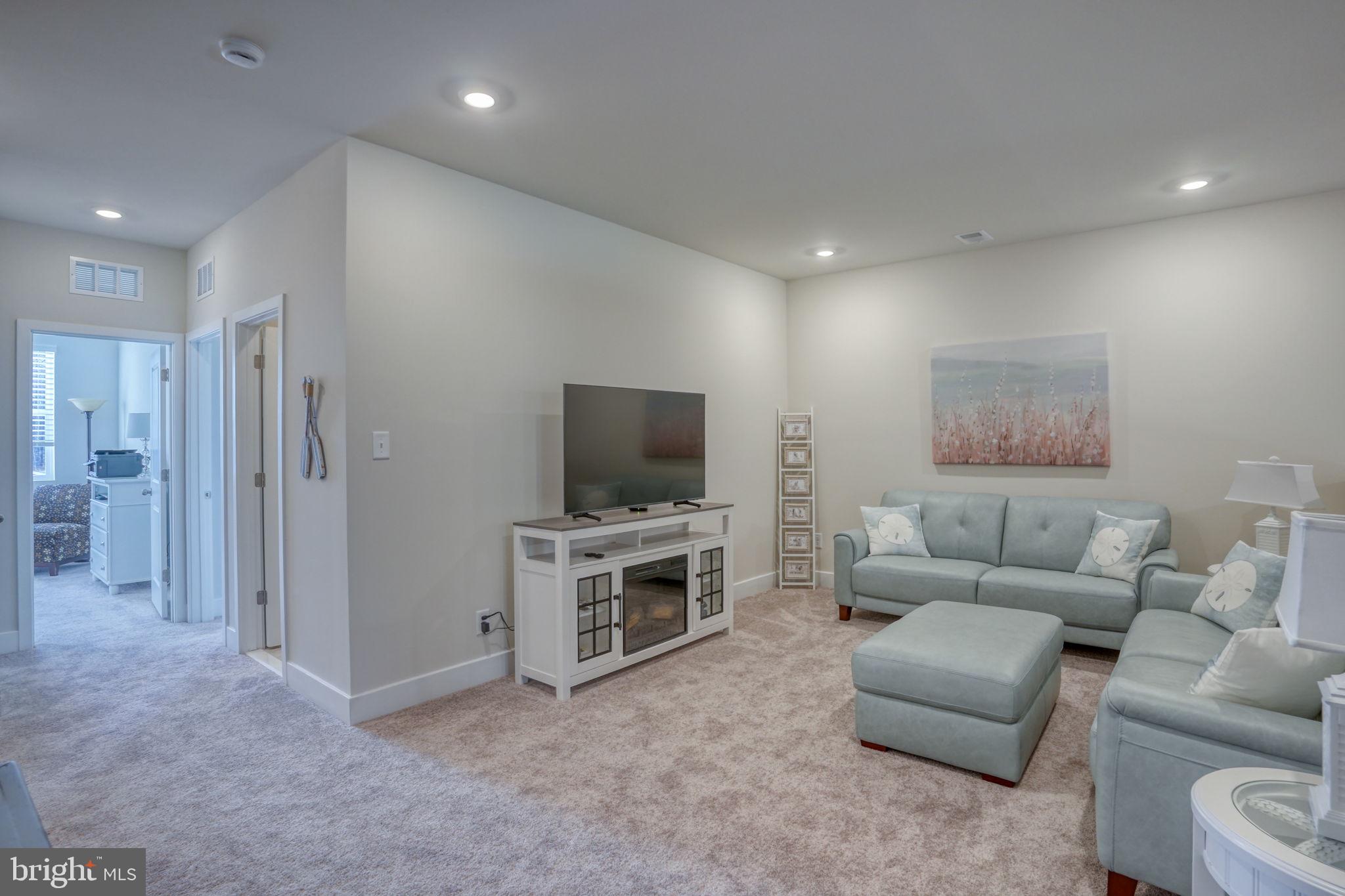 MILOS HAVEN - Residential