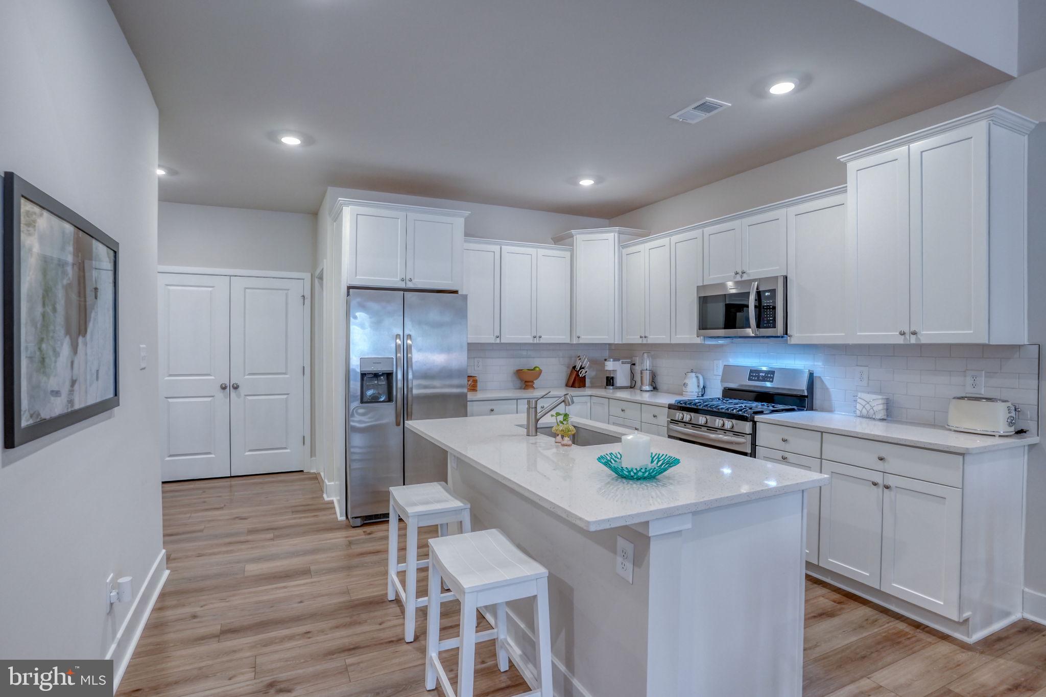 MILOS HAVEN - Residential