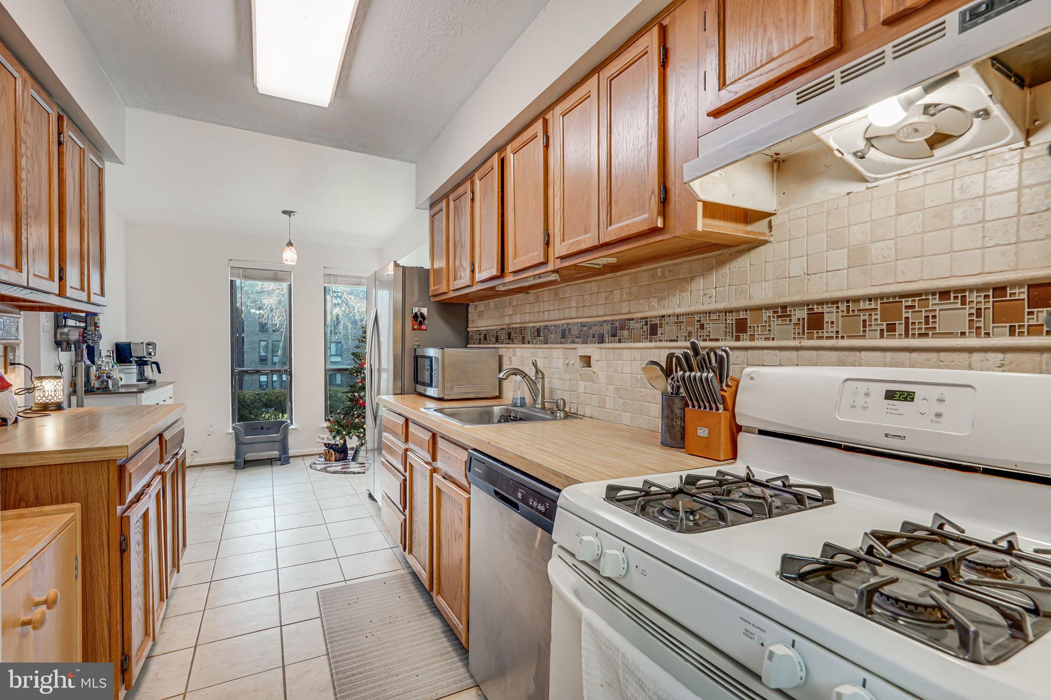 CHESTNUT GROVE - Residential