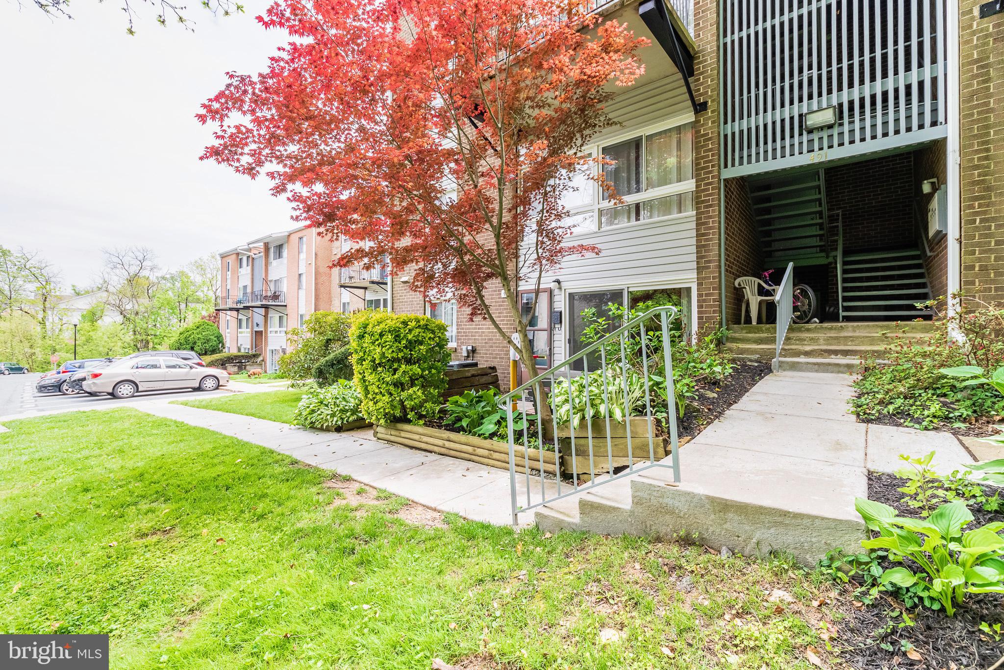 MOORES MILL MANOR - Residential