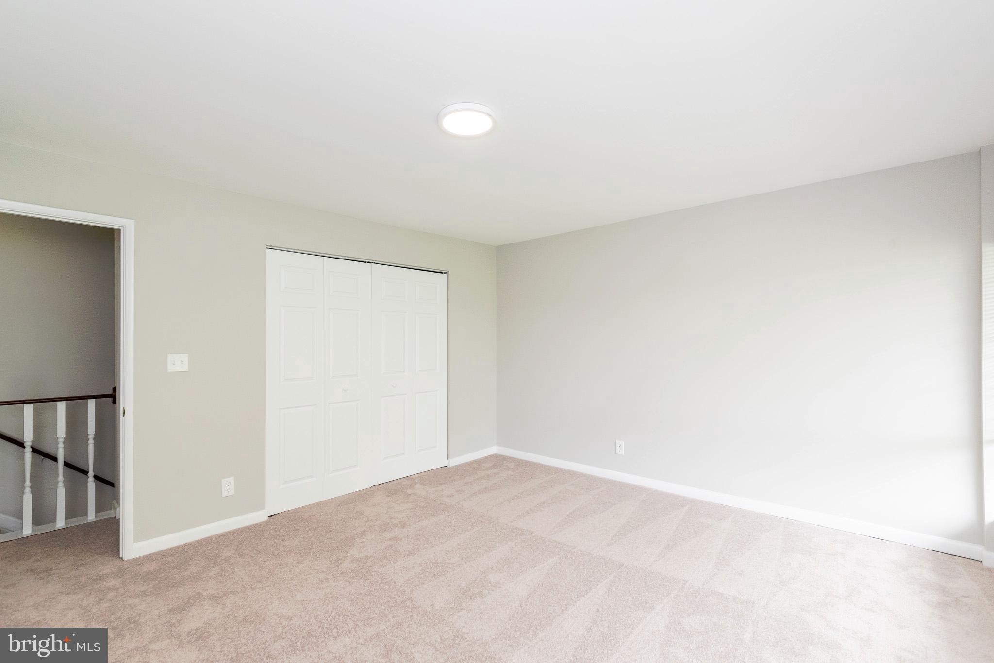 MOORES MILL MANOR - Residential