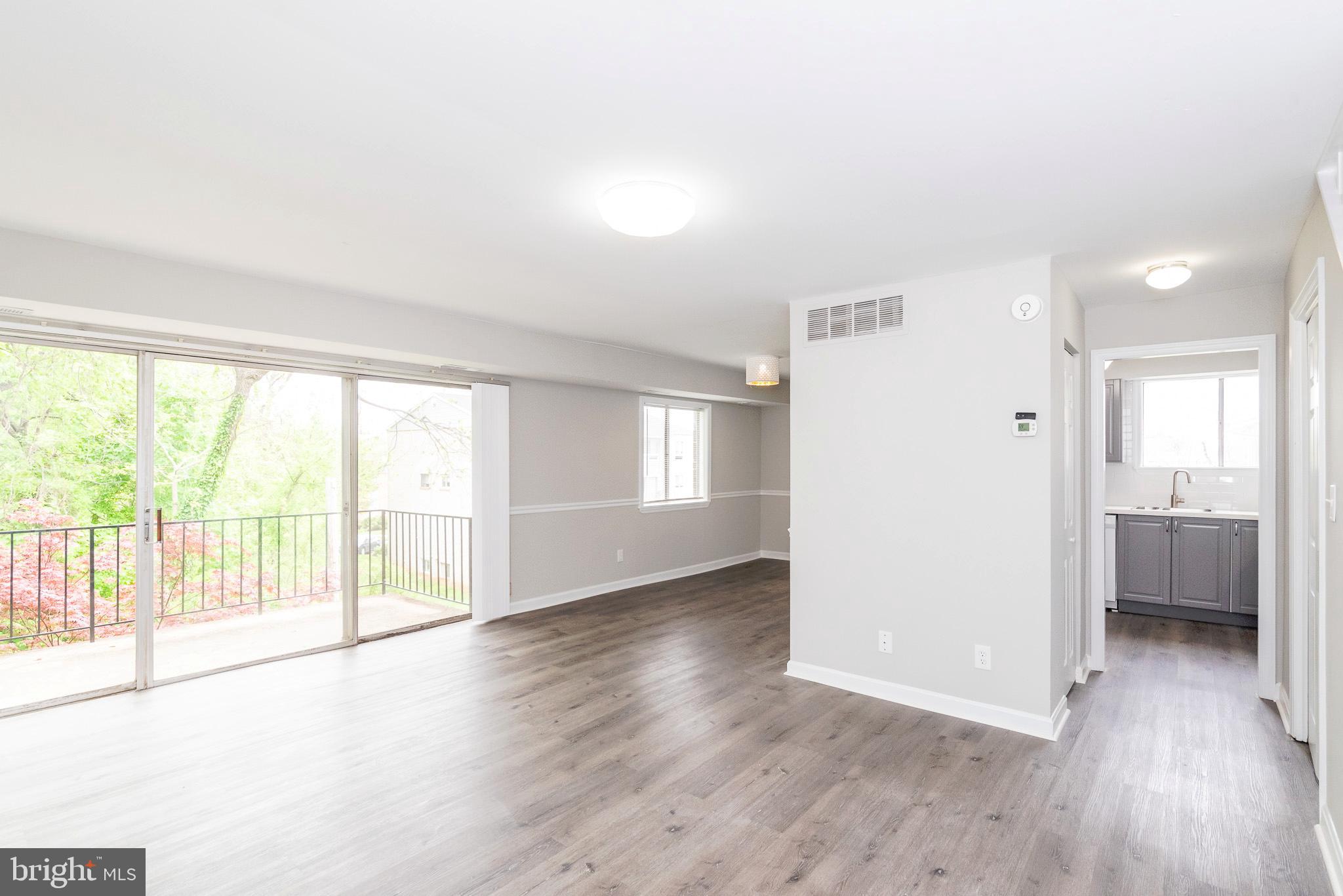 MOORES MILL MANOR - Residential