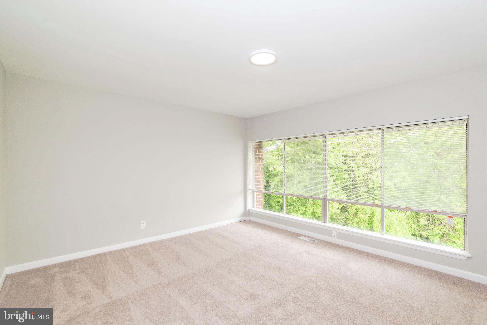 MOORES MILL MANOR - Residential