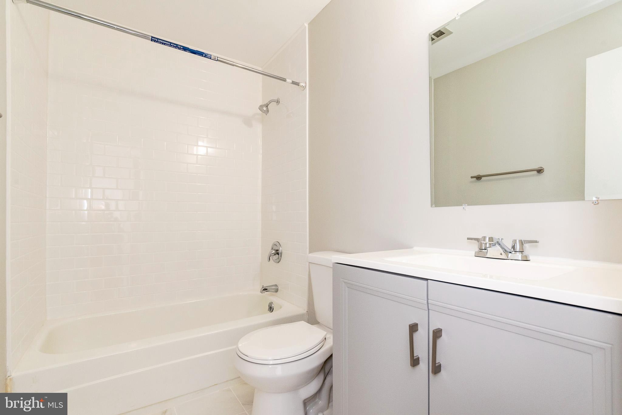 MOORES MILL MANOR - Residential