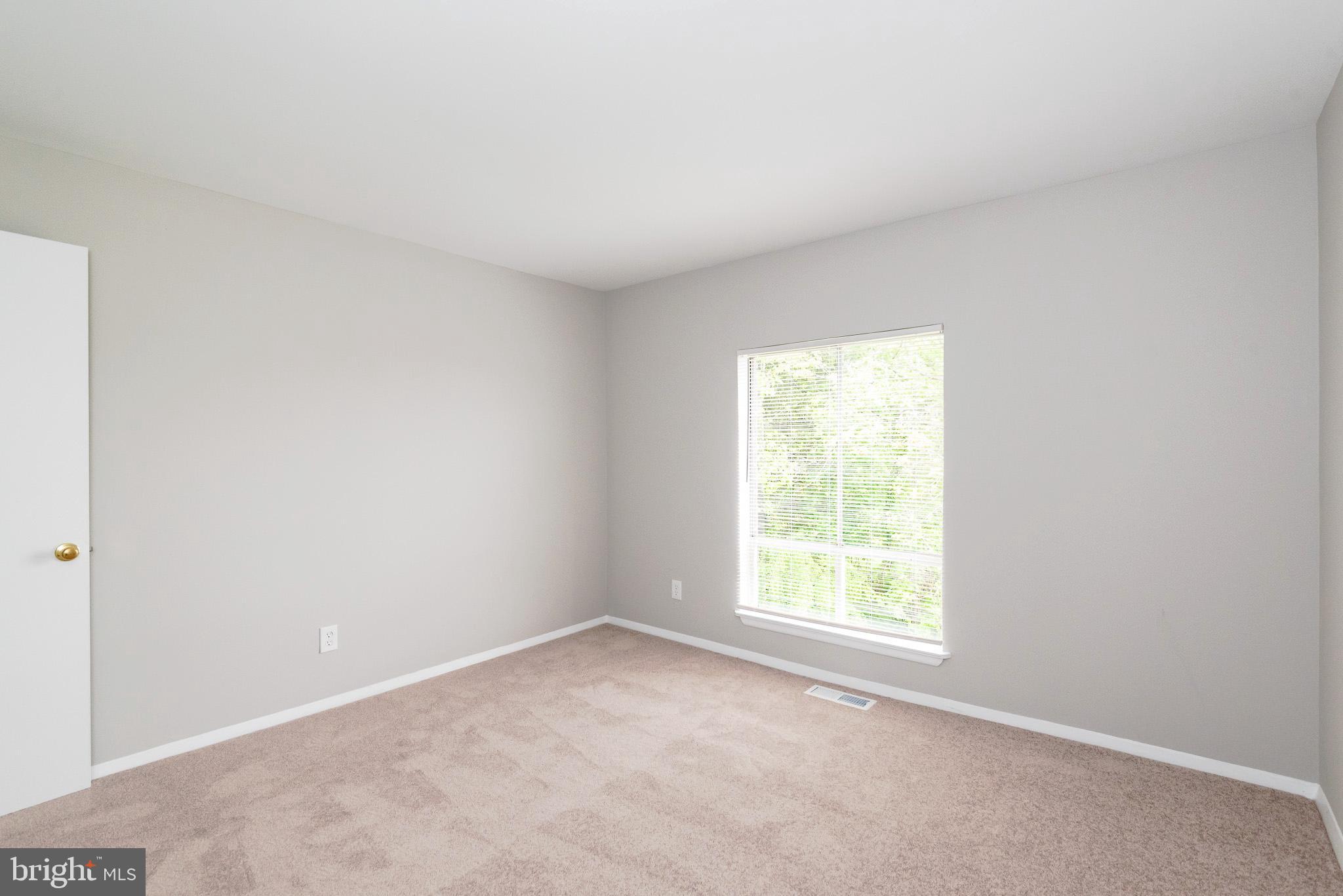 MOORES MILL MANOR - Residential