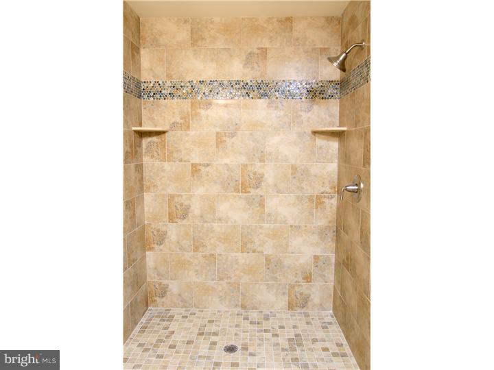 CANAL STREET - Residential