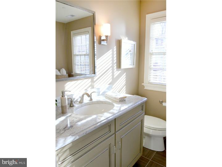 CANAL STREET - Residential