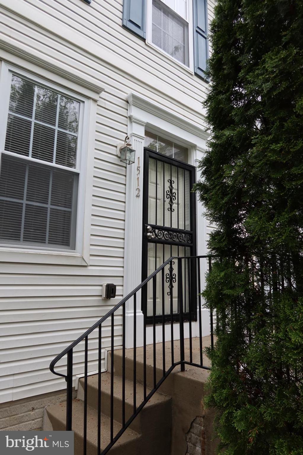 1512 TANNER COURT SE