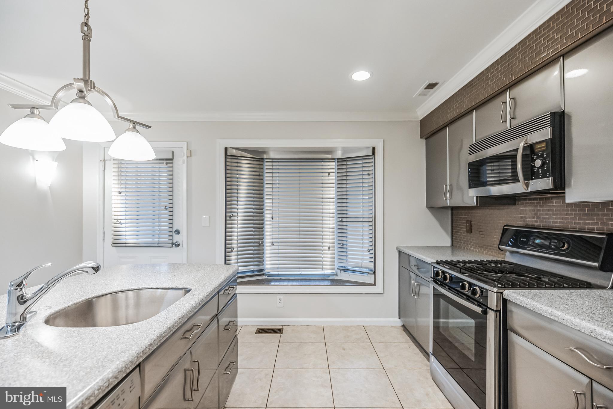 LUDLOW - Residential