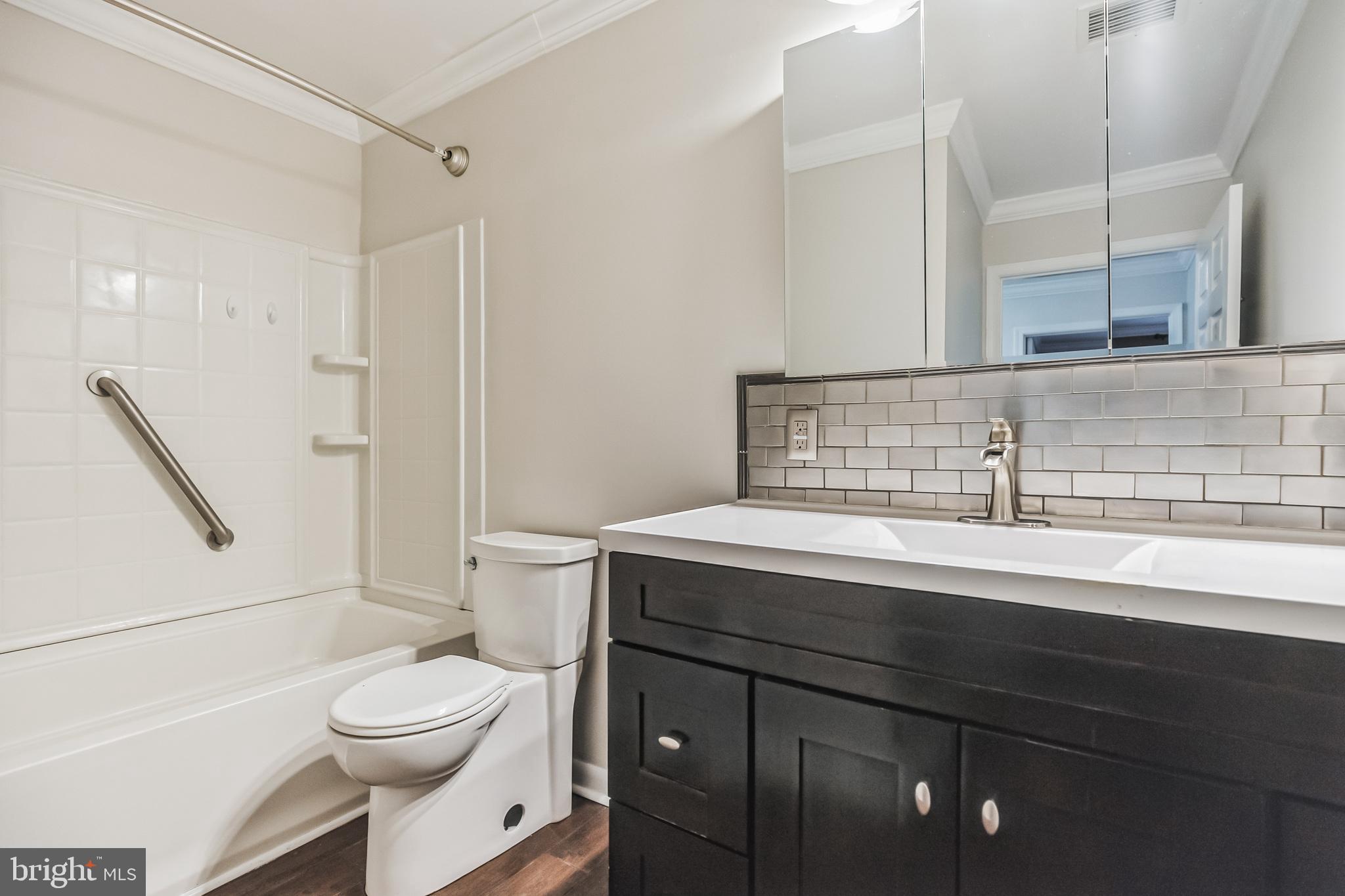 LUDLOW - Residential