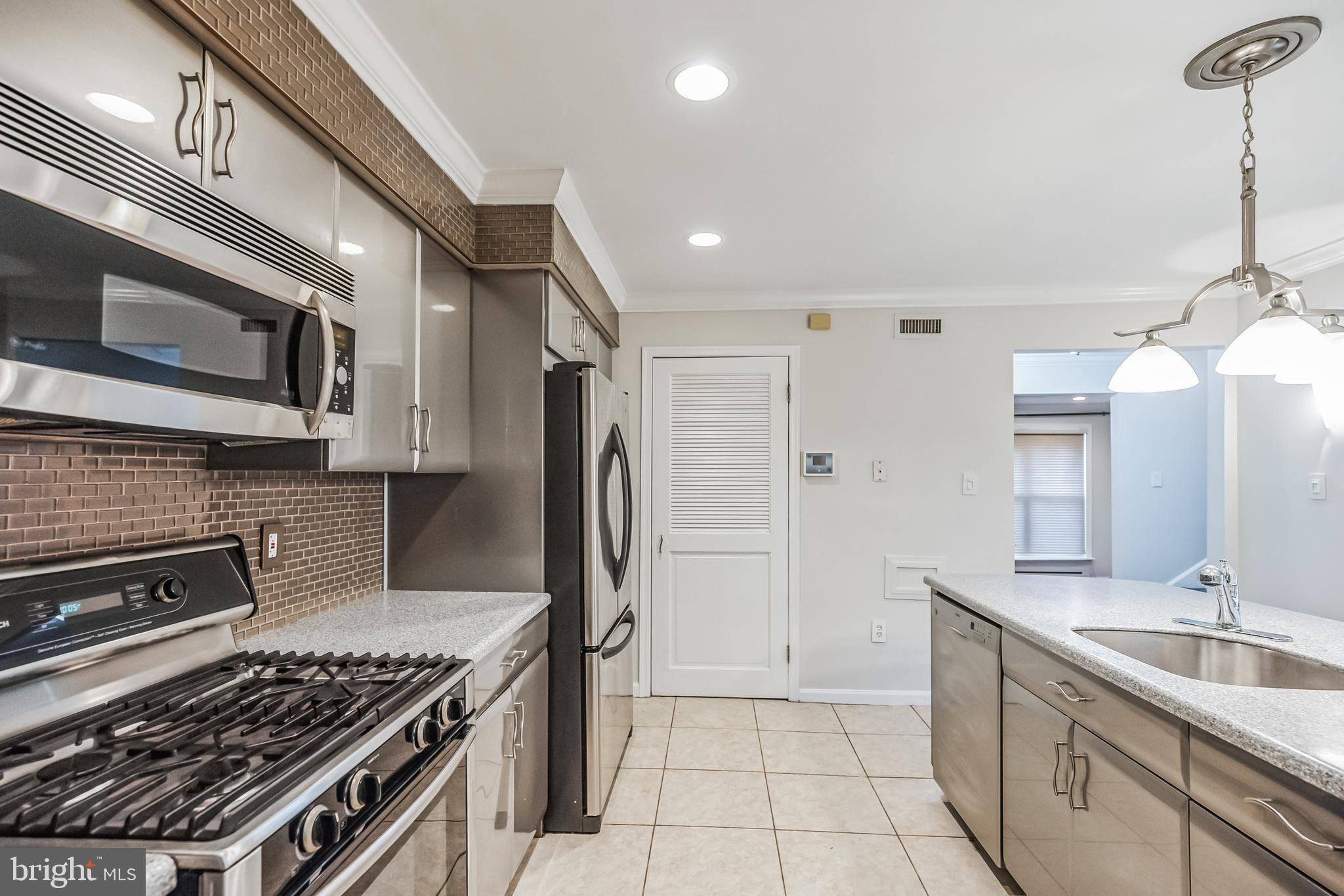 LUDLOW - Residential