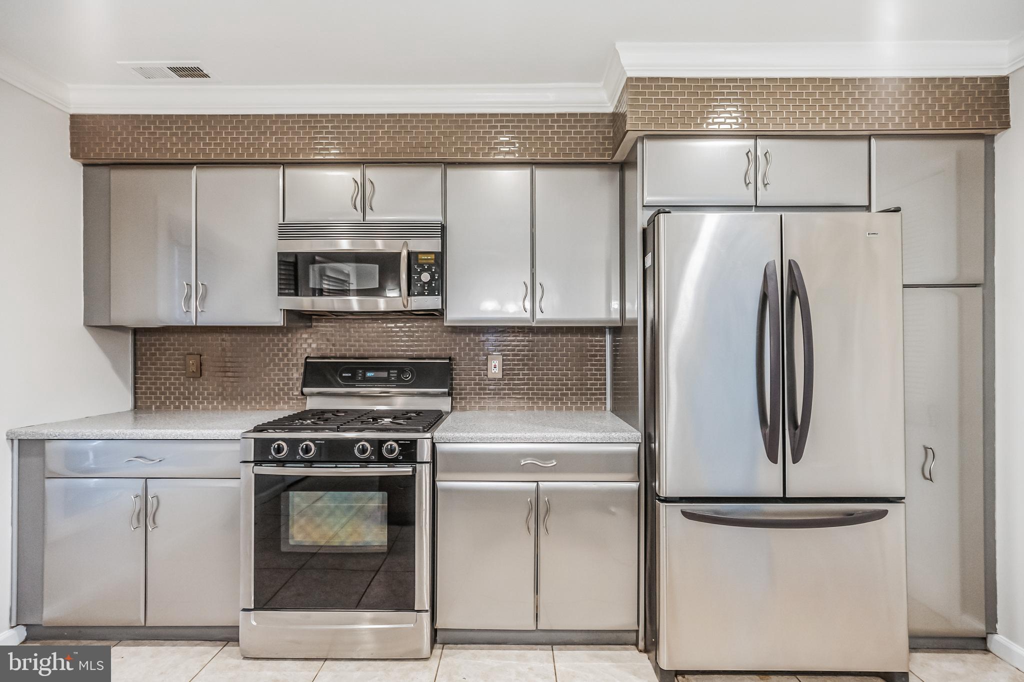 LUDLOW - Residential