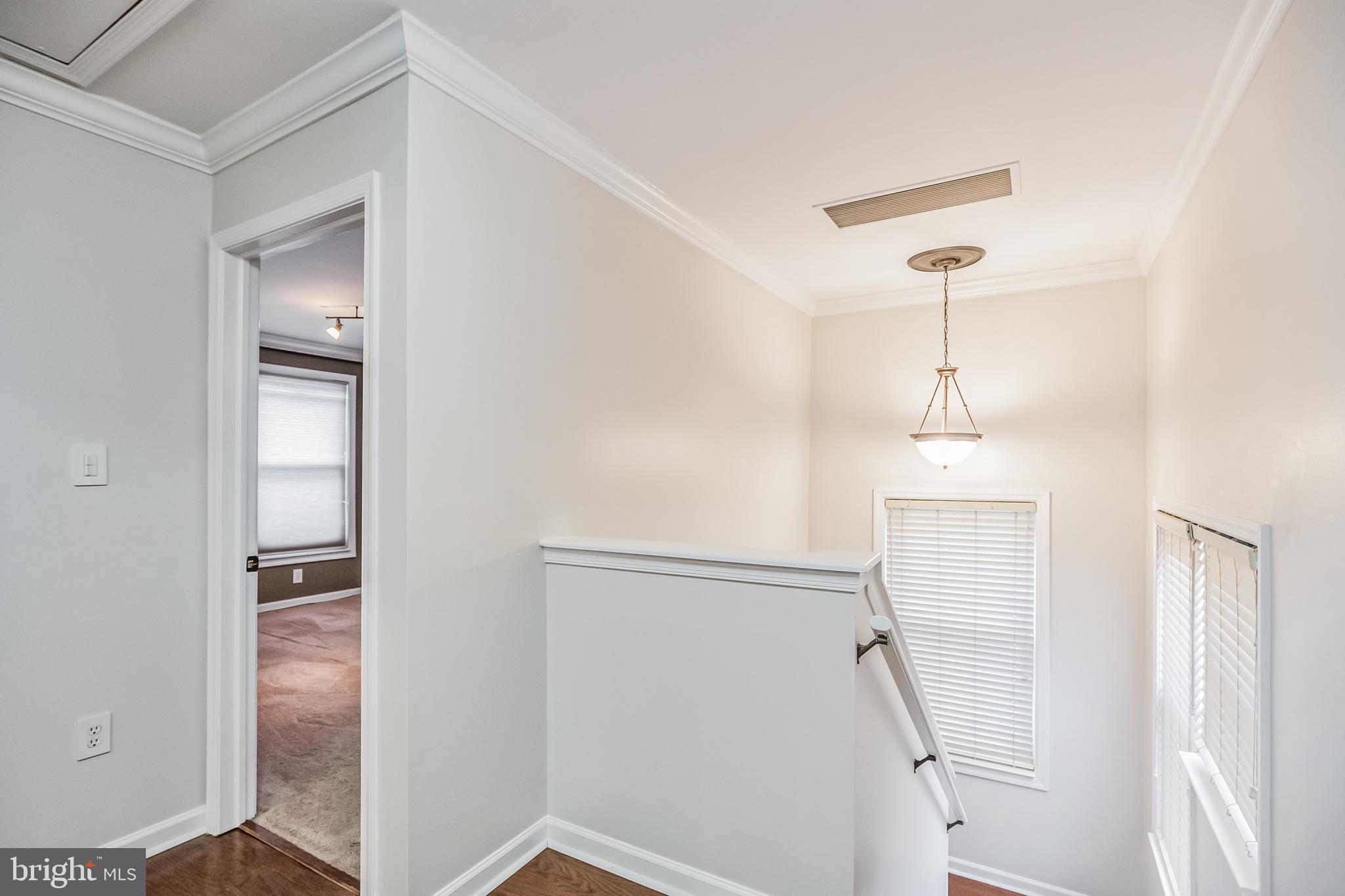 LUDLOW - Residential