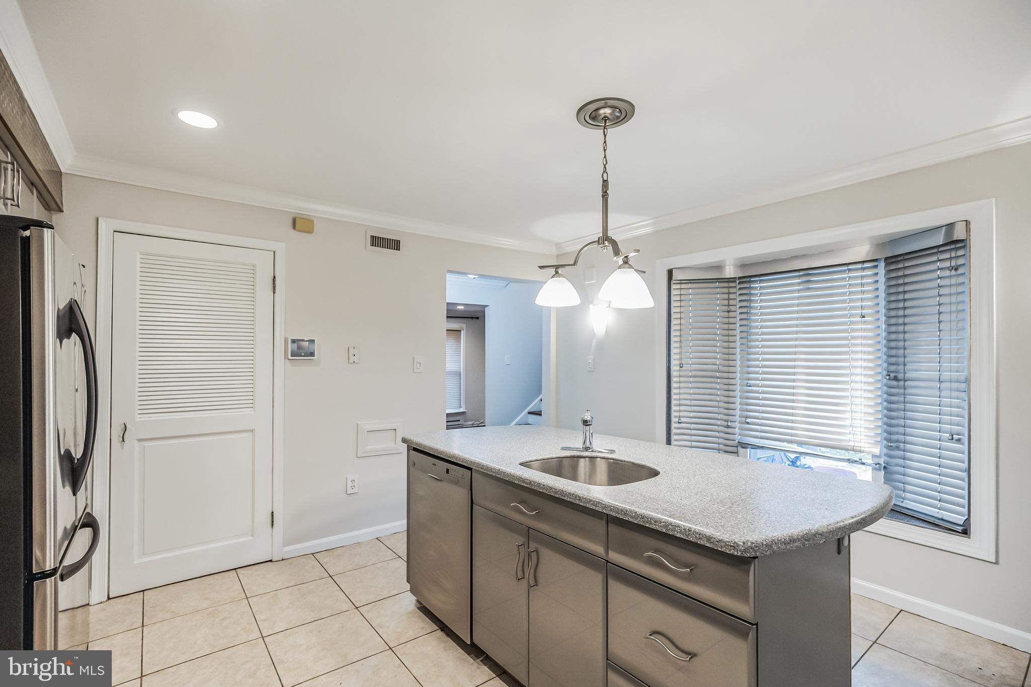 LUDLOW - Residential