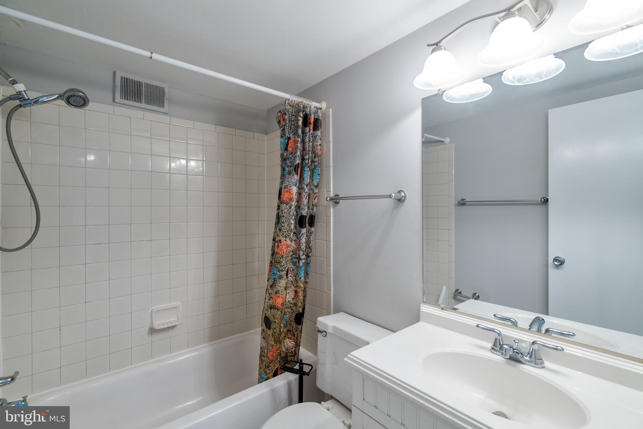 WOODLAKE TOWERS - Residential Lease