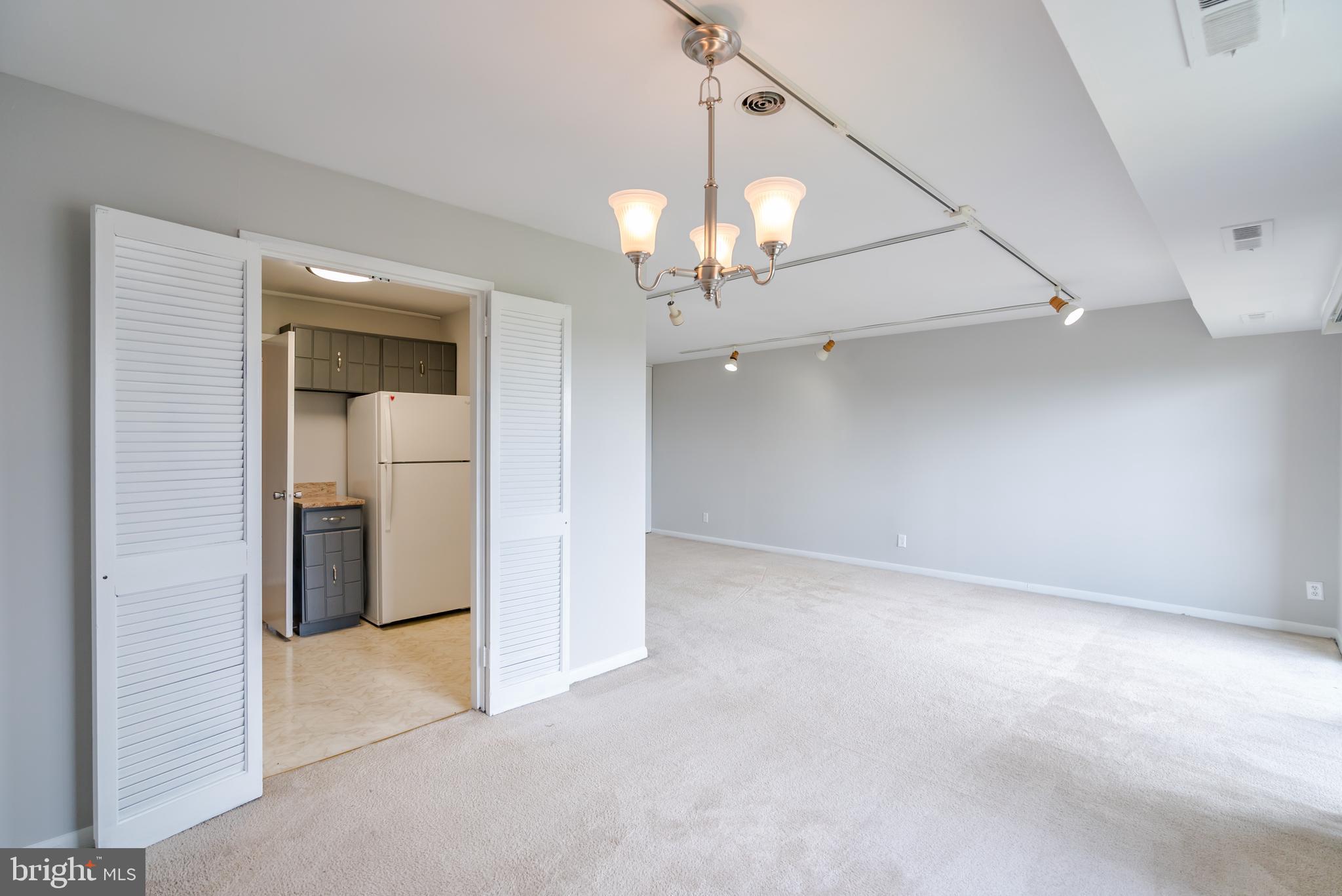 WOODLAKE TOWERS - Residential Lease