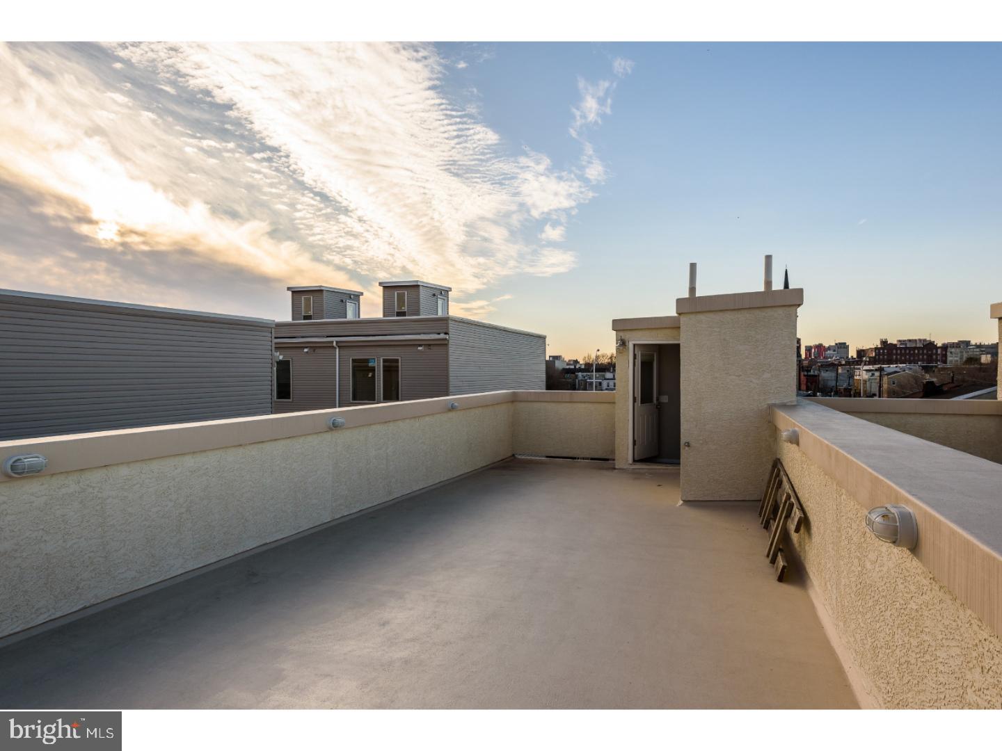 OLDE KENSINGTON - Residential