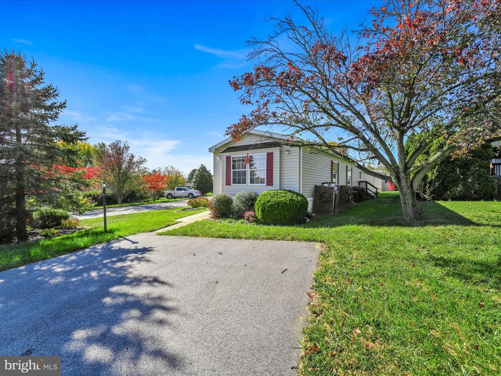 Photo of 15 Ridgedale Avenue, New Providence, PA 17560 (MLS # PALA2059400)