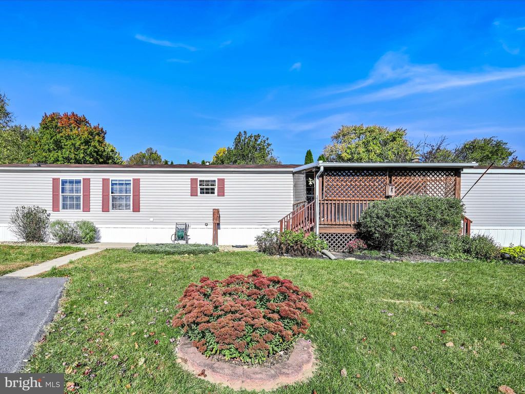 Photo of 15 Ridgedale Avenue, New Providence, PA 17560 (MLS # PALA2059400)