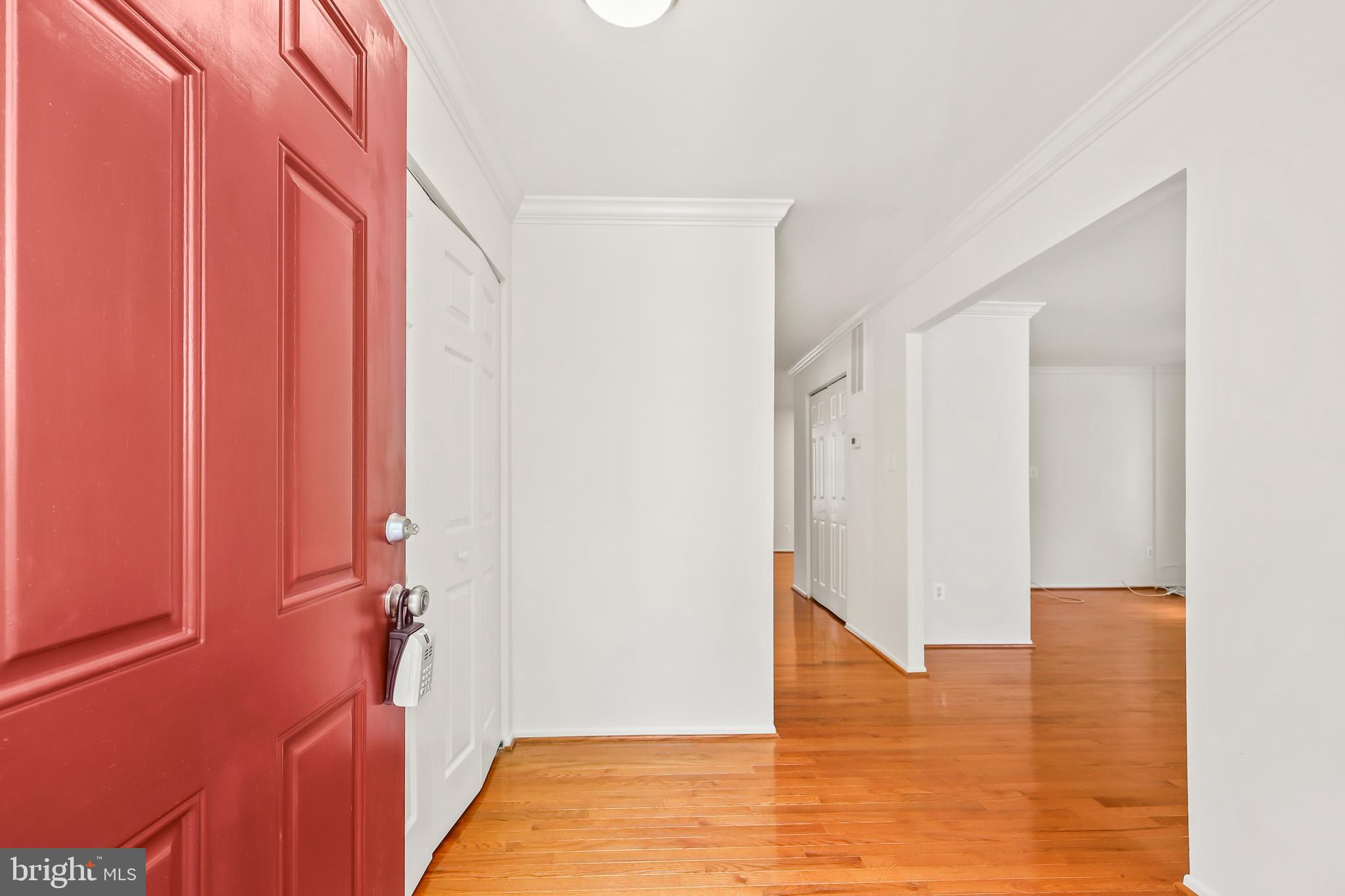 9909 KINGSBRIDGE DRIVE