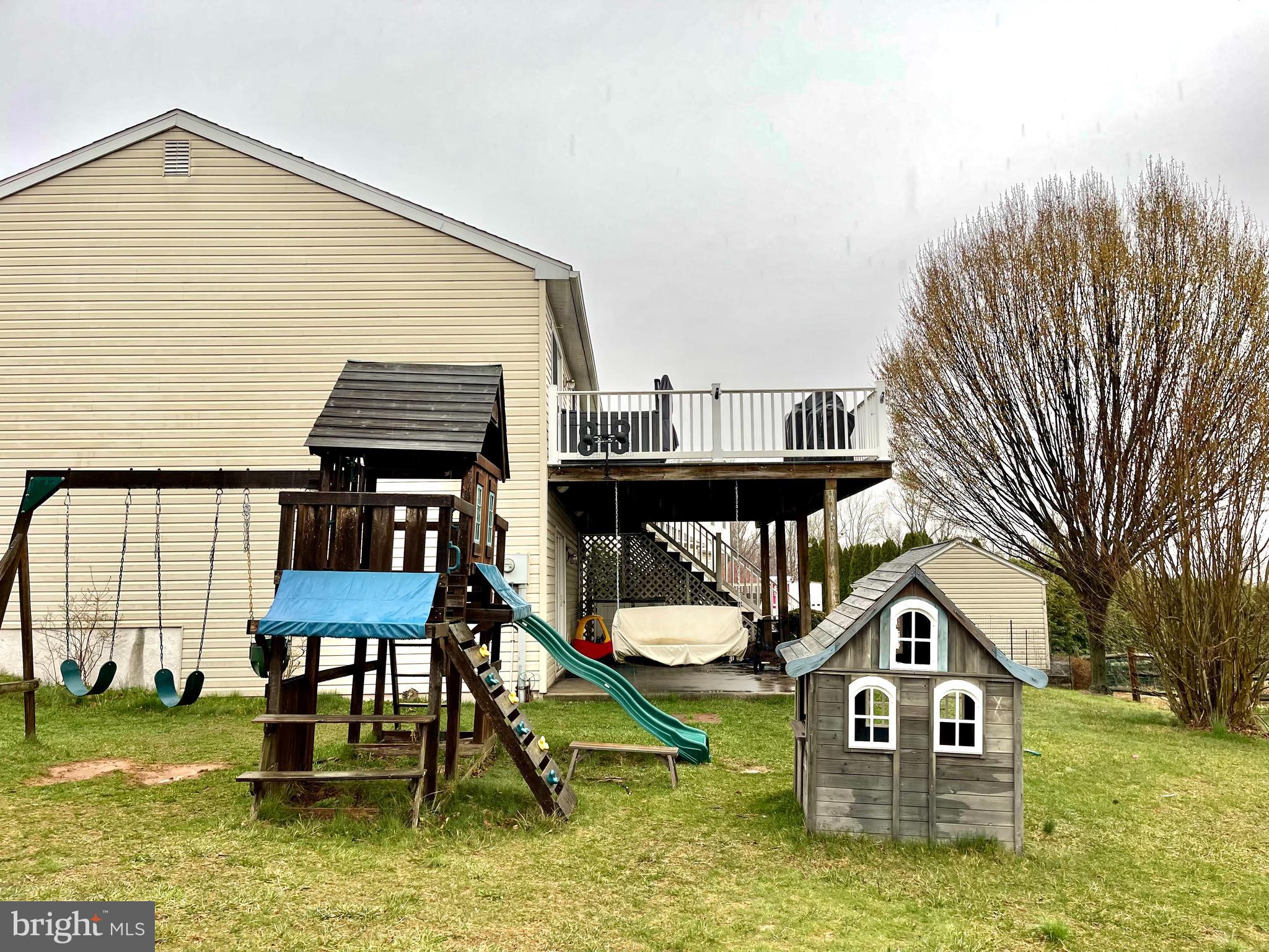 CREEKSIDE - Residential