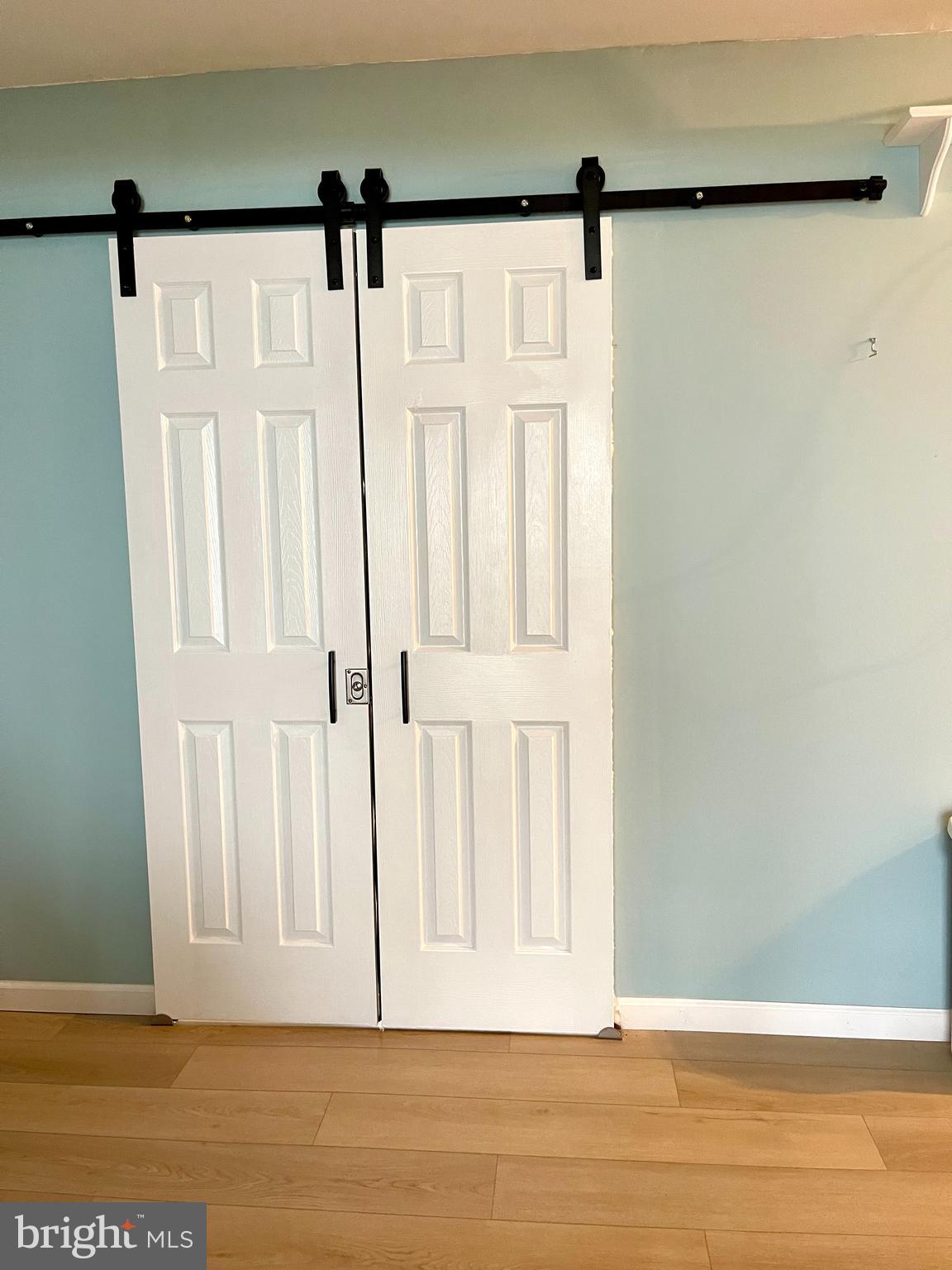 CREEKSIDE - Residential