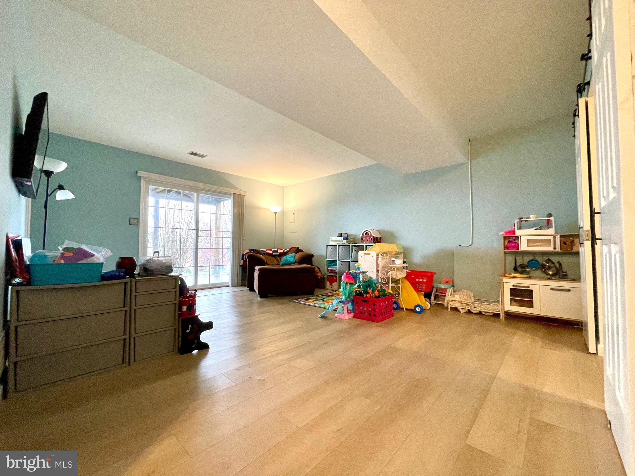 CREEKSIDE - Residential