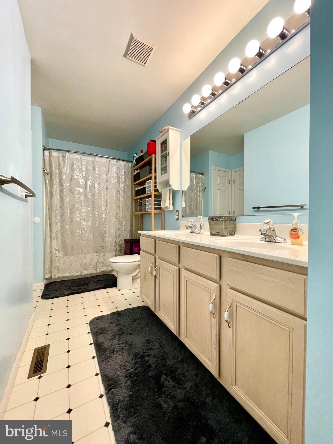 CREEKSIDE - Residential