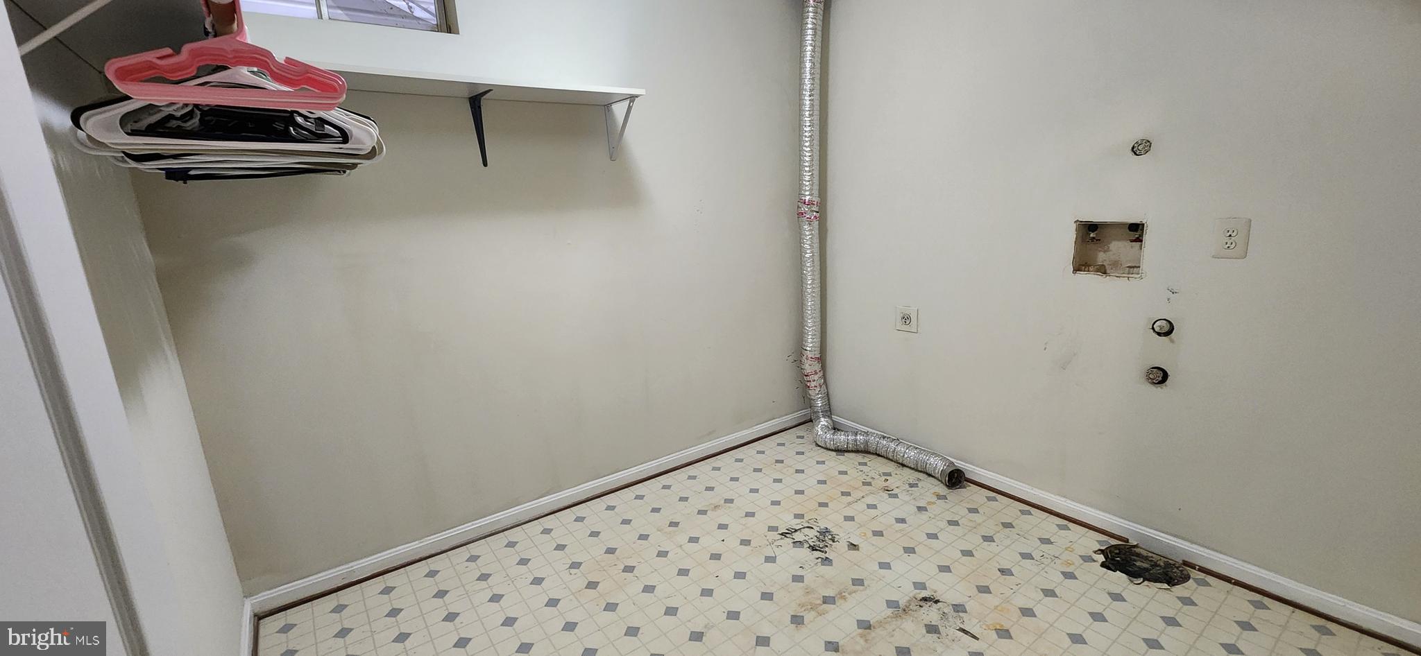 PARK RIDGE - Residential Lease