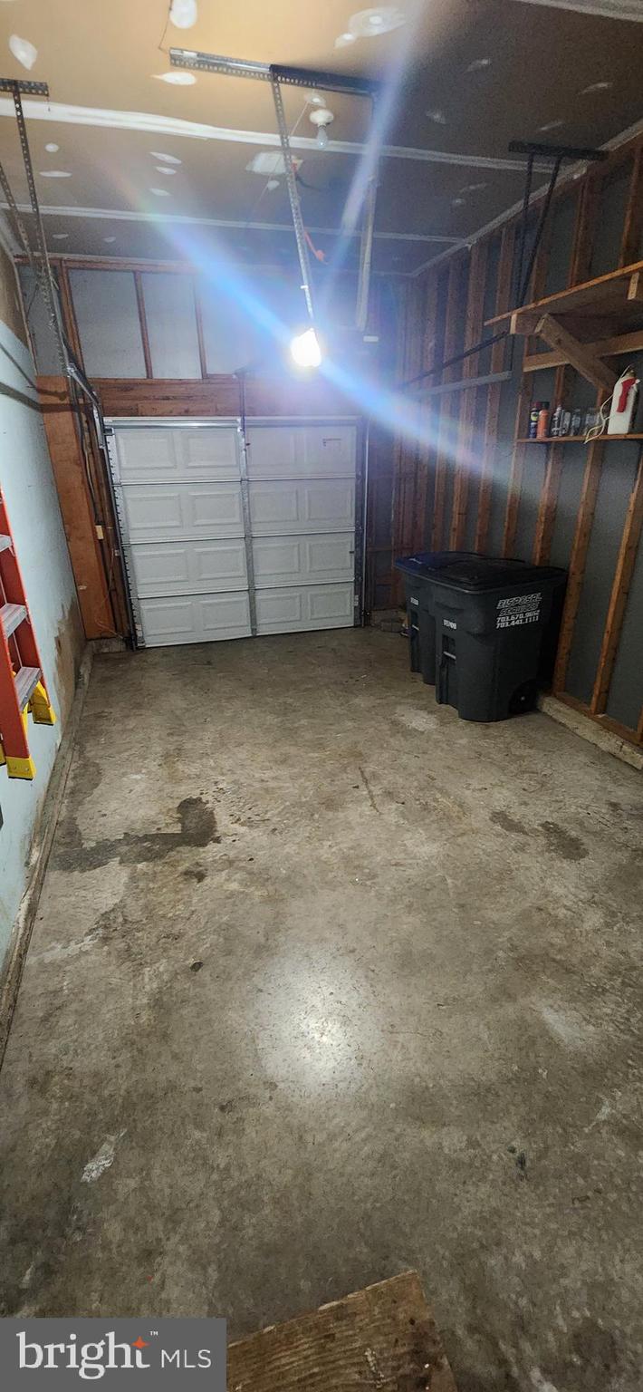 PARK RIDGE - Residential Lease