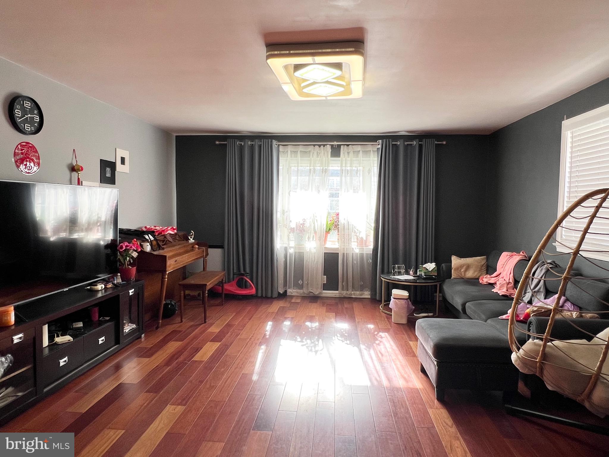 MAYFAIR - Residential