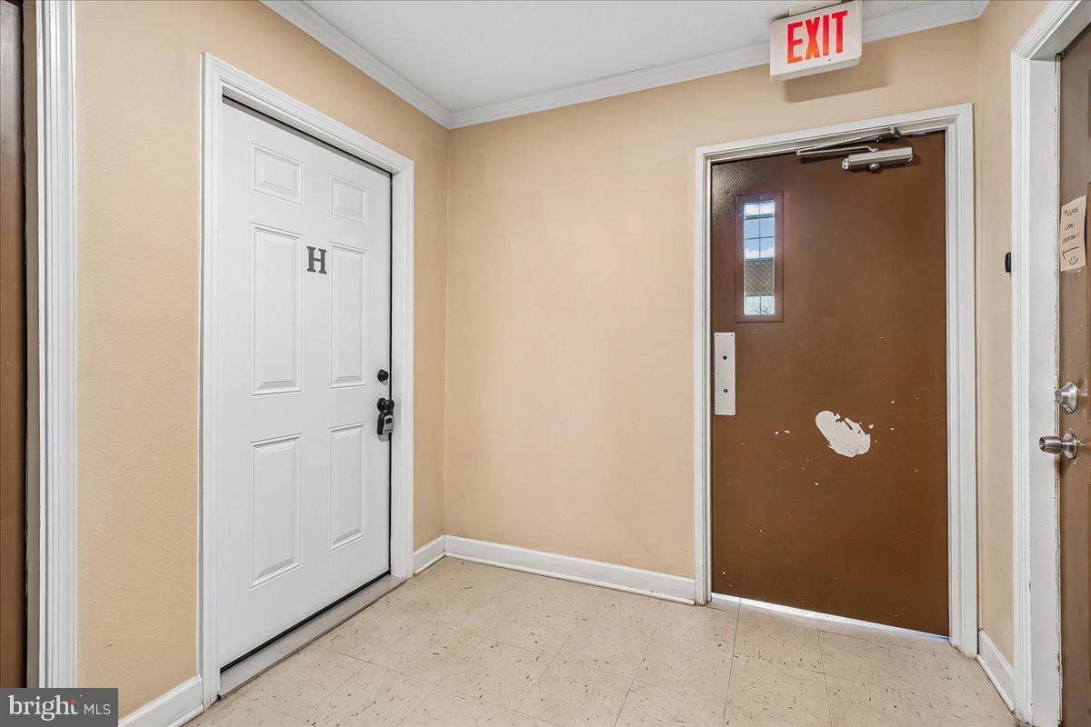 CEDAR LEE CONDOMINIUM - Residential