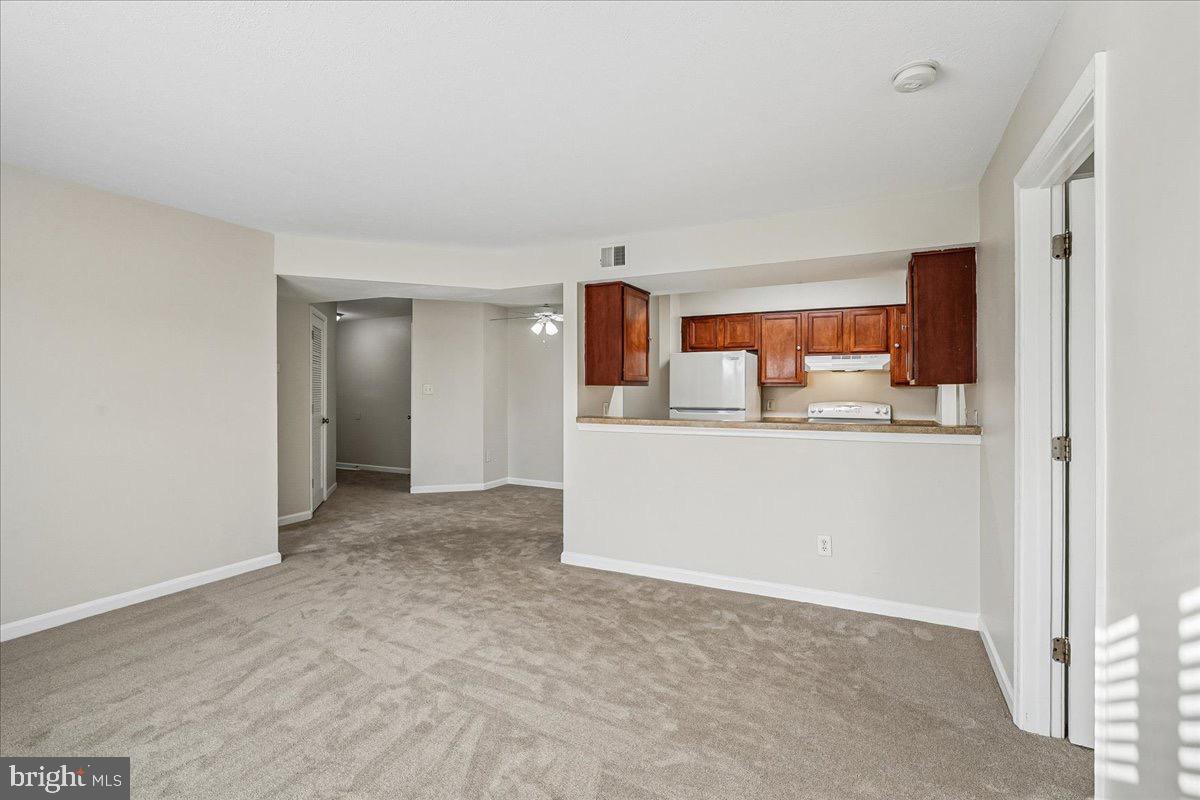 CEDAR LEE CONDOMINIUM - Residential