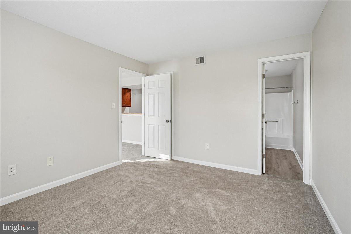 CEDAR LEE CONDOMINIUM - Residential