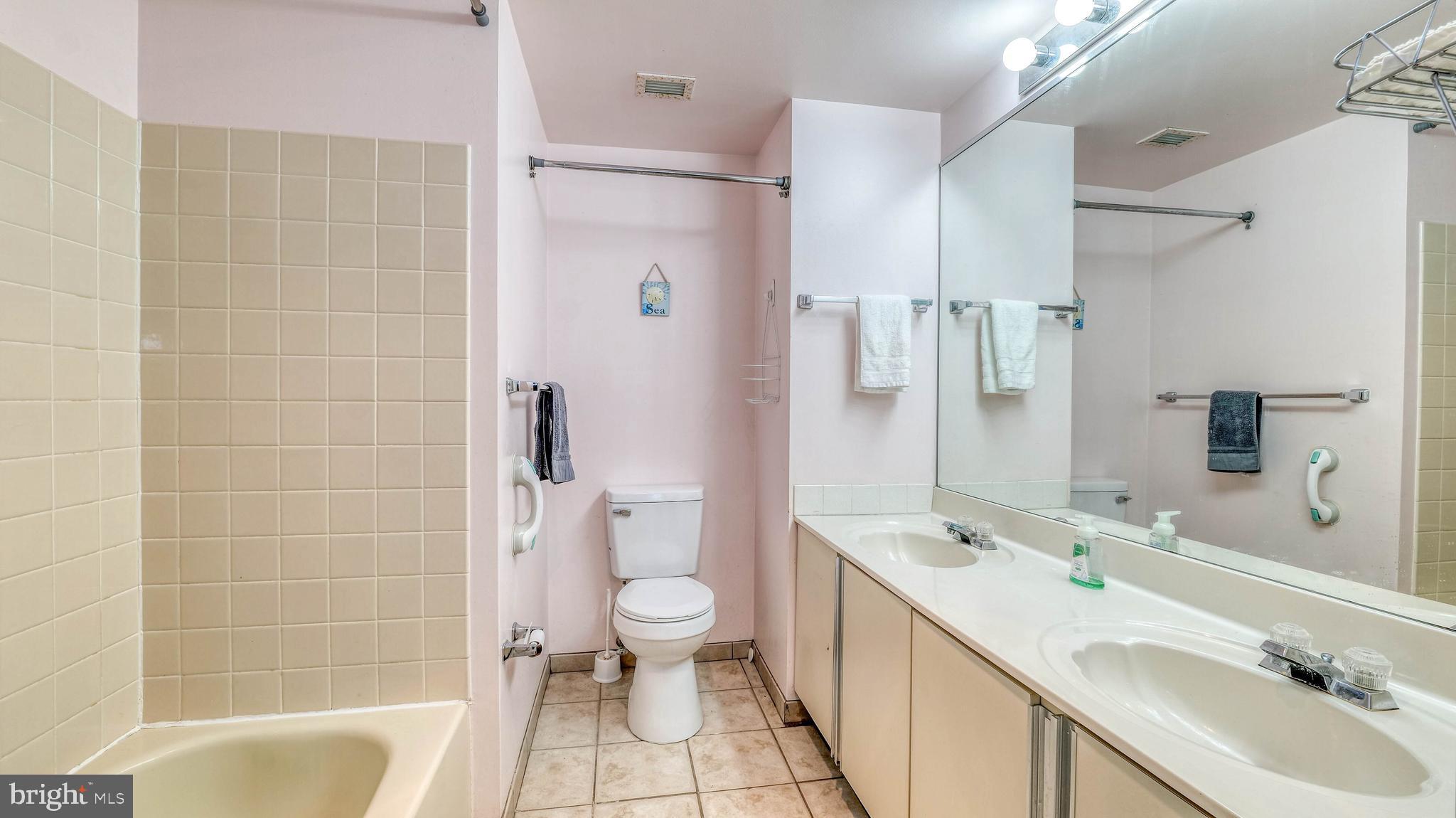 3101 BOARDWALK 904-1