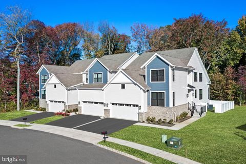 Townhouse For Sale - 52 Kay Chiarello Way<br/> HAMILTON, NJ 08690