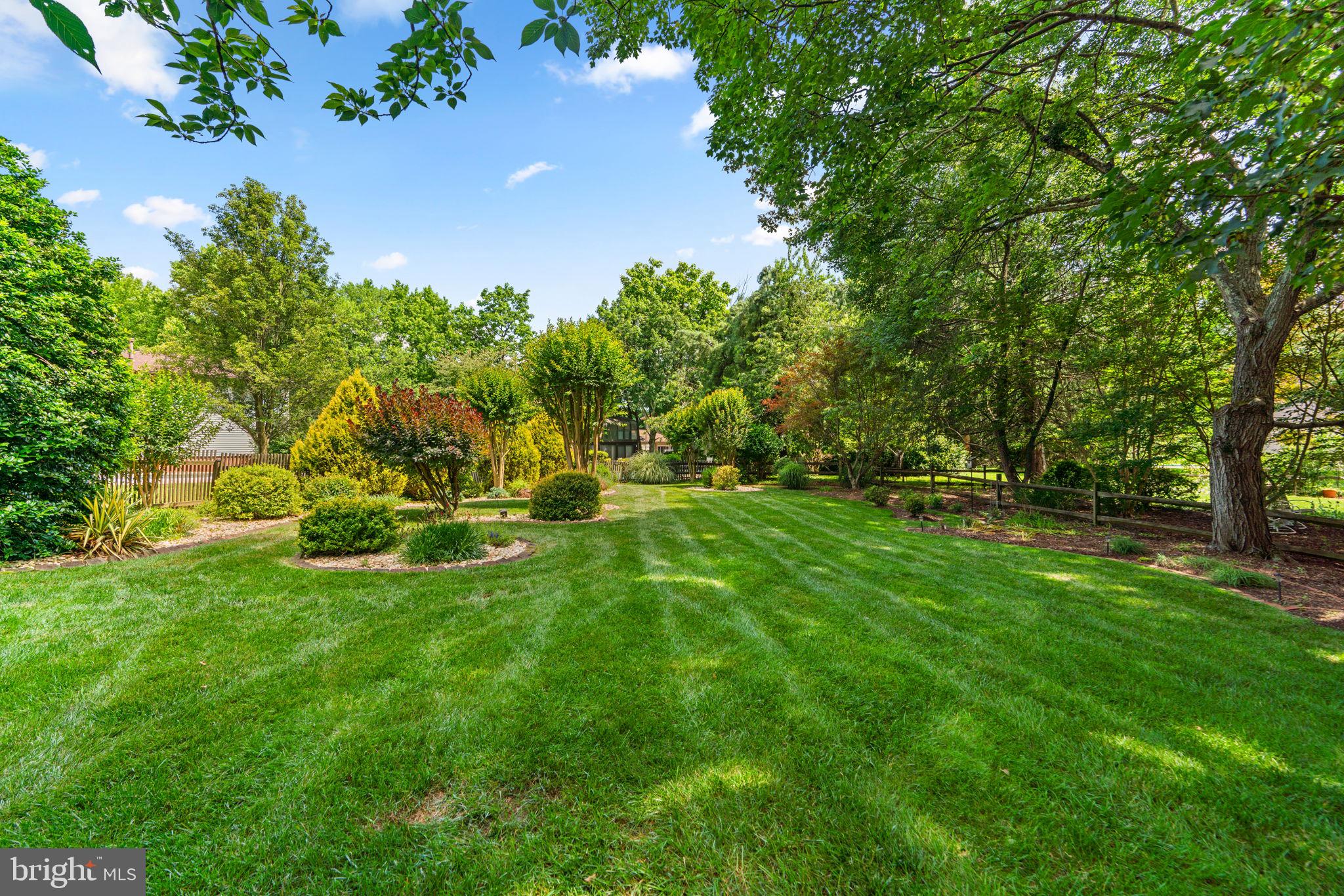 6162 COMMADORE COURT