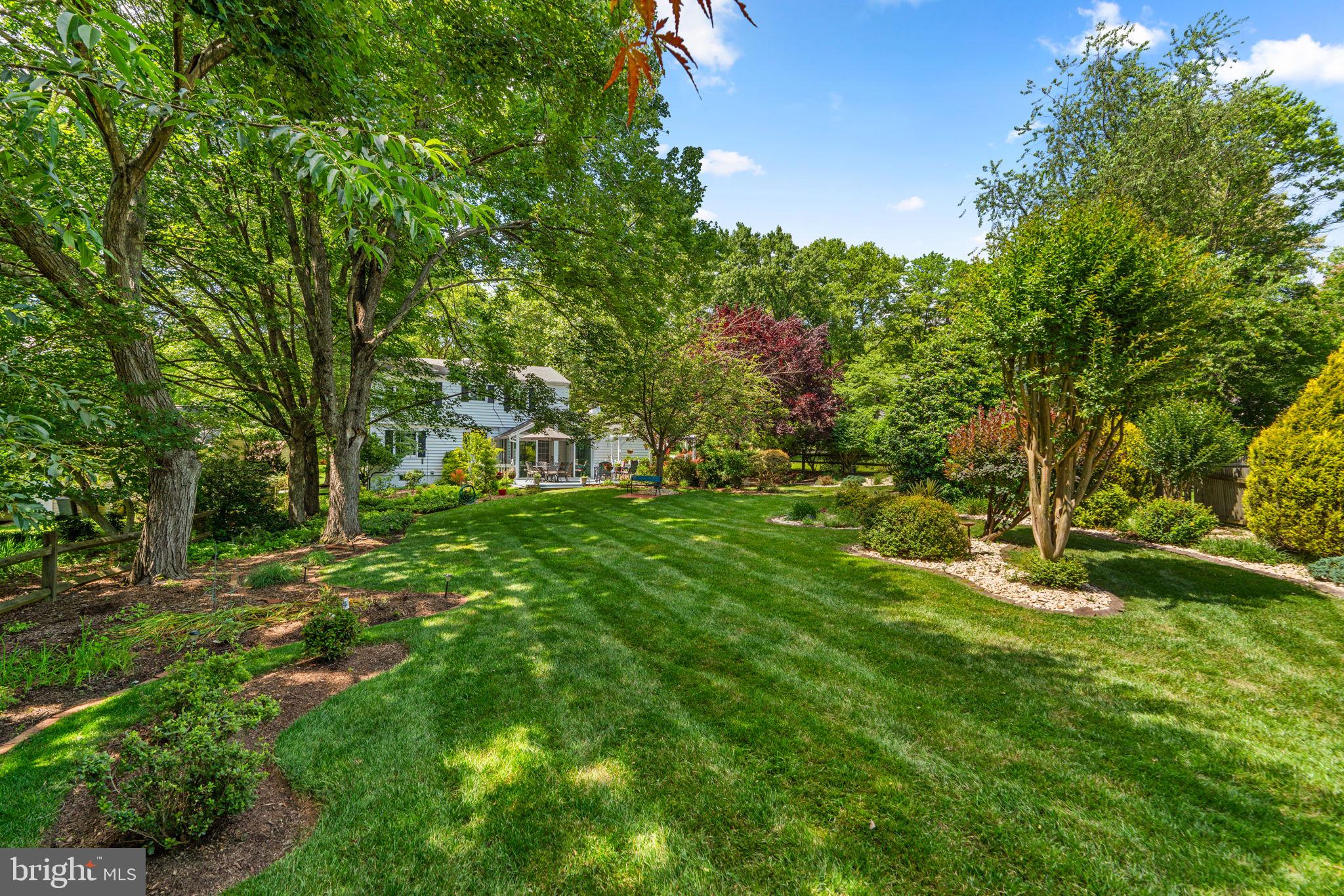 6162 COMMADORE COURT