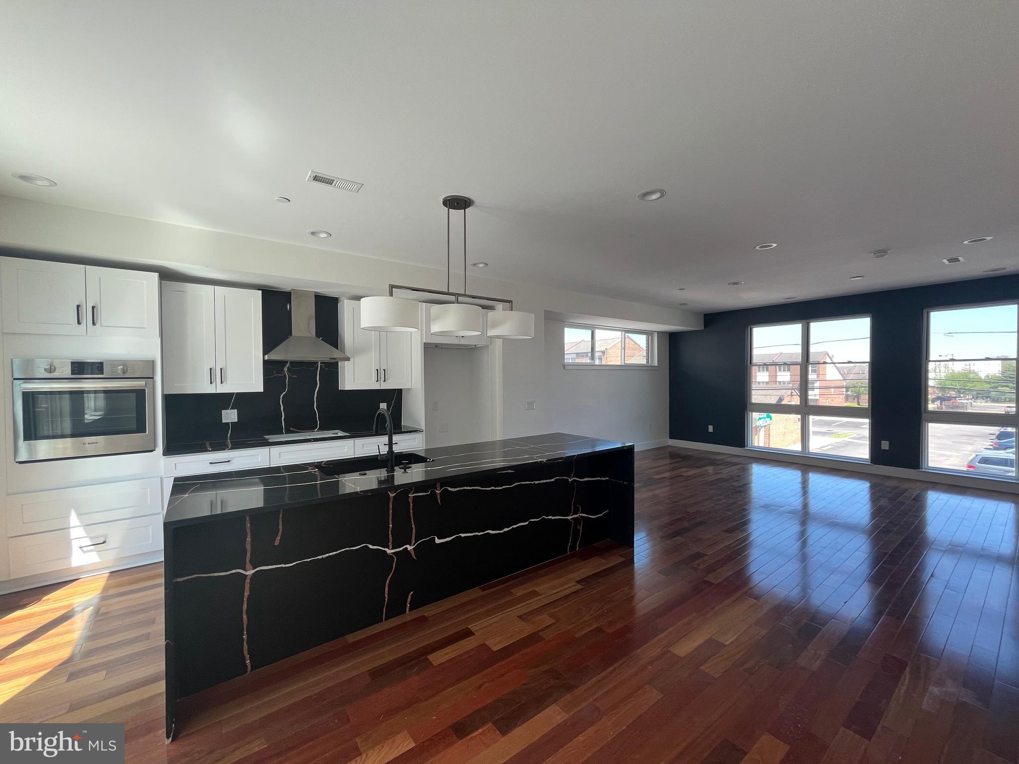 FAIRMOUNT - Residential