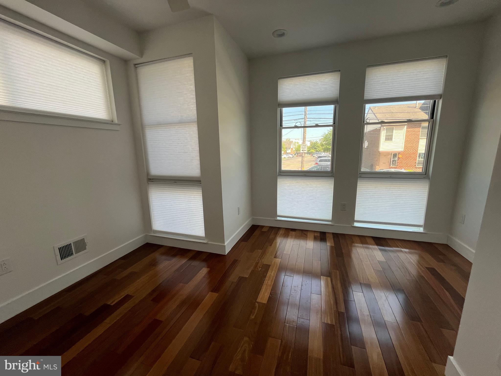 FAIRMOUNT - Residential