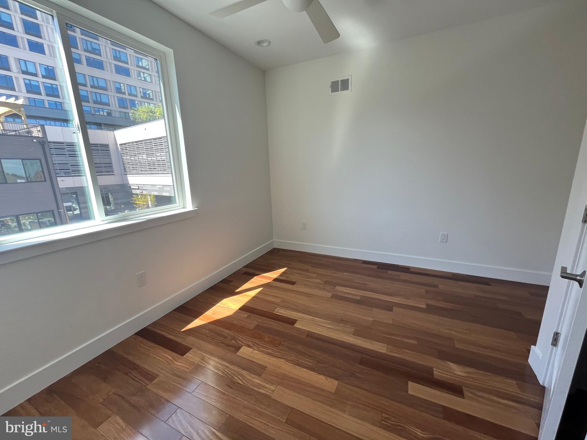 FAIRMOUNT - Residential