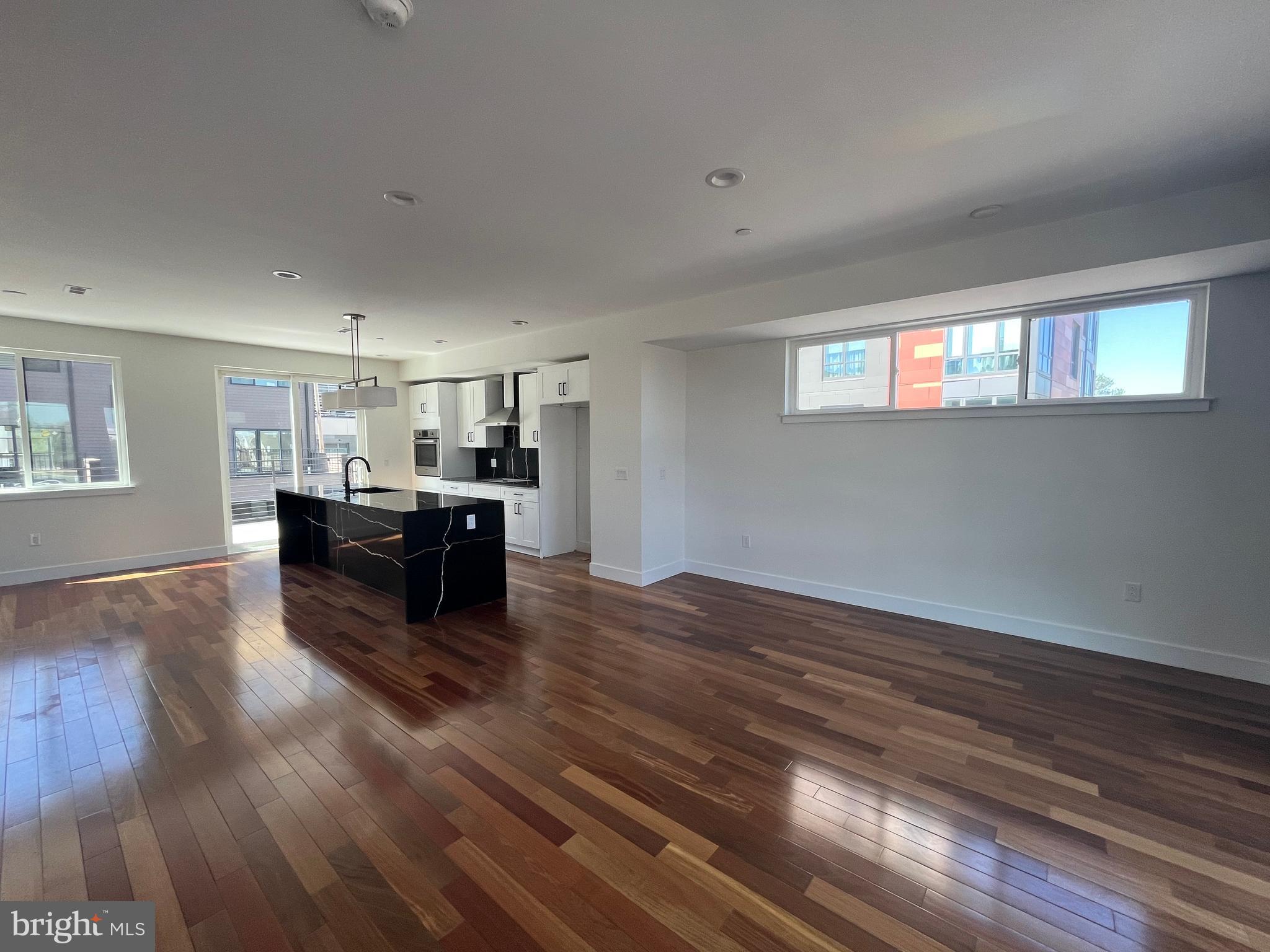 FAIRMOUNT - Residential