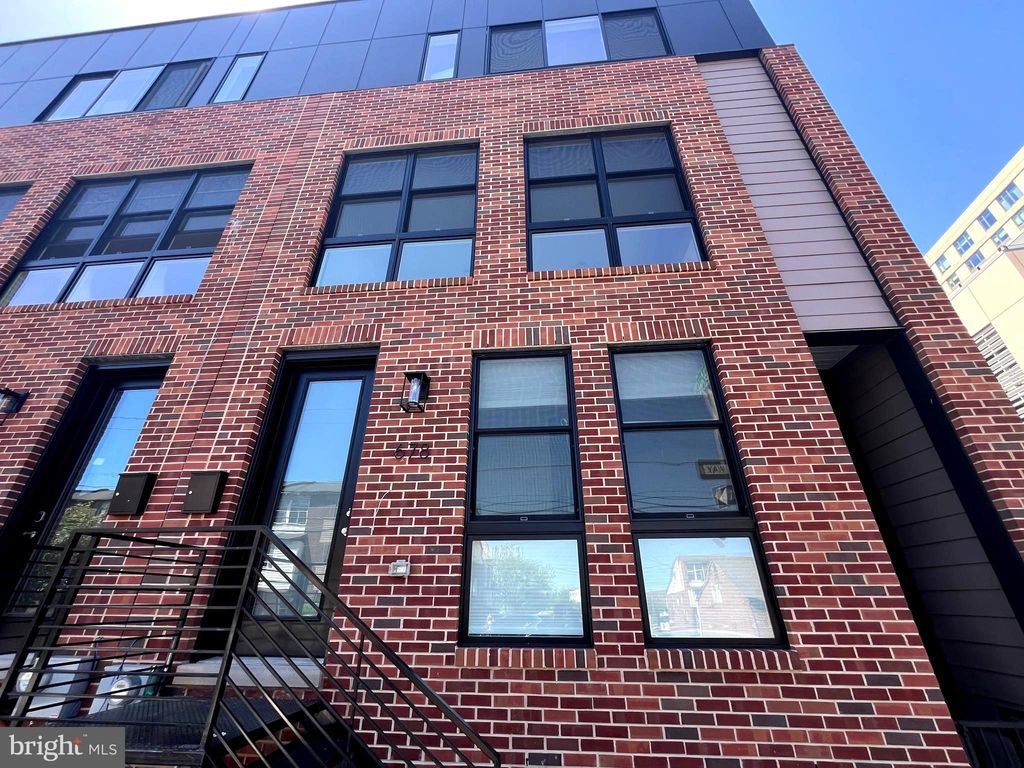 Photo of 678 N 13th Street, PHILADELPHIA, PA 19123 (MLS # PAPH2547062)